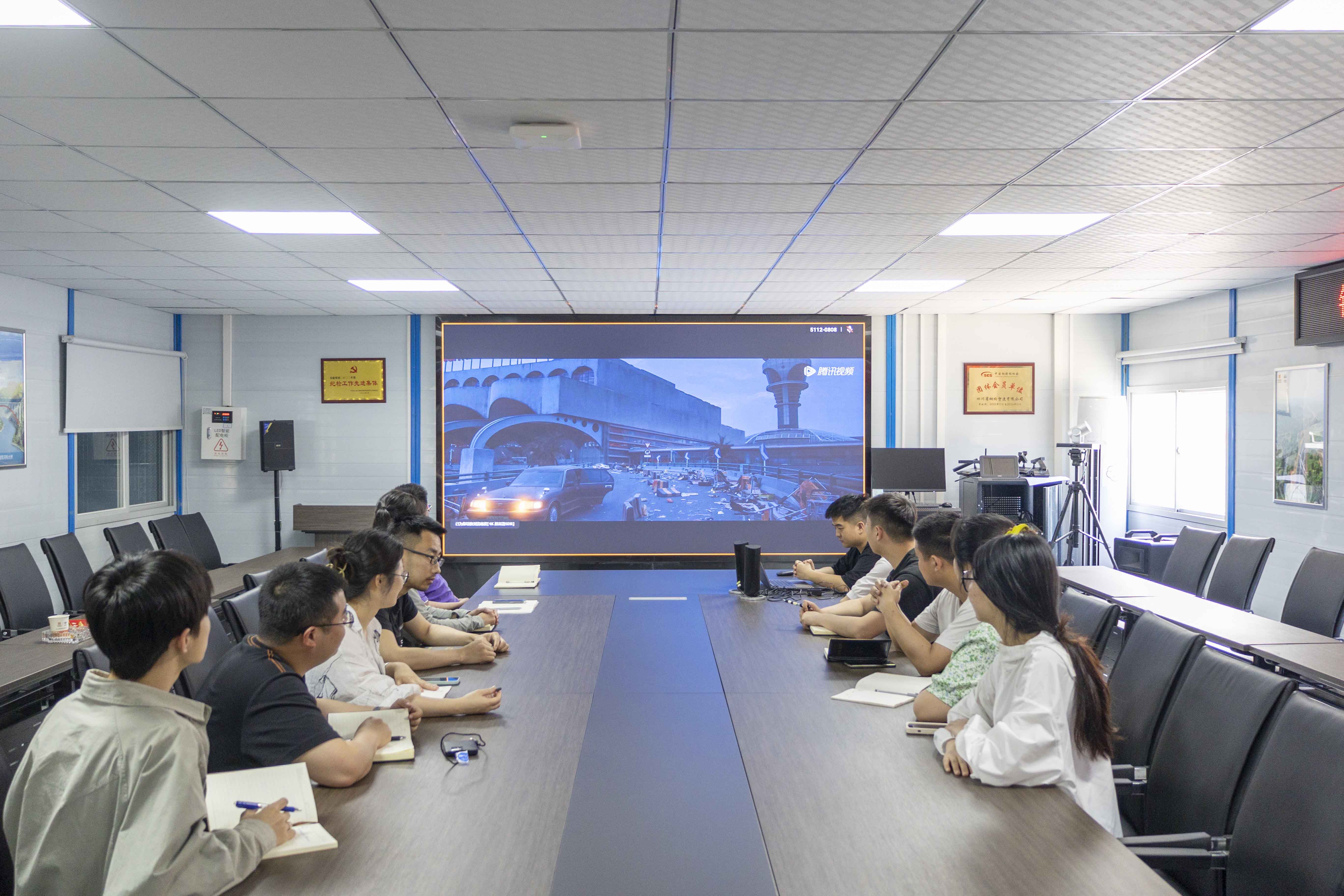 “学习二十大 永远跟党走 奋进新征程” 红色观影主题团日活动